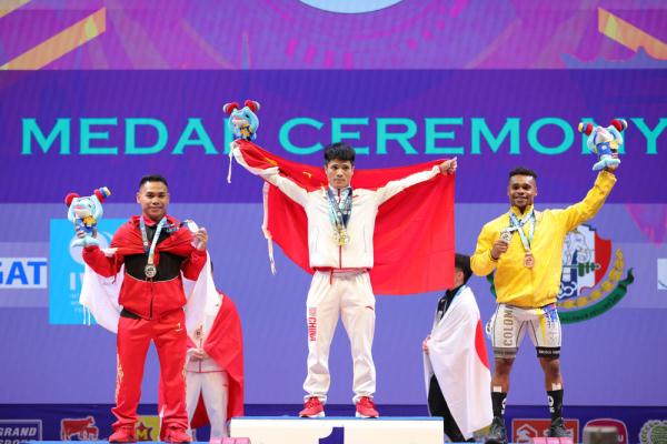 李發(fā)彬破紀錄奪金 打破兩項世界紀錄包攬三項冠軍